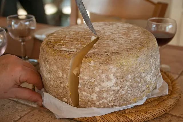 Découper et servir le fromage comme un pro