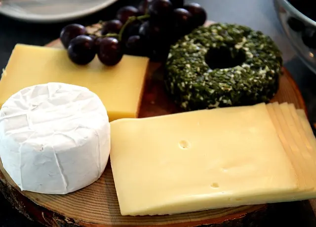 Les fromages français incontournables à découvrir
