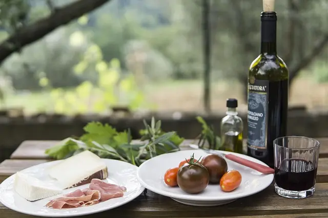 Tout savoir sur les fromages du monde : variétés et histoires