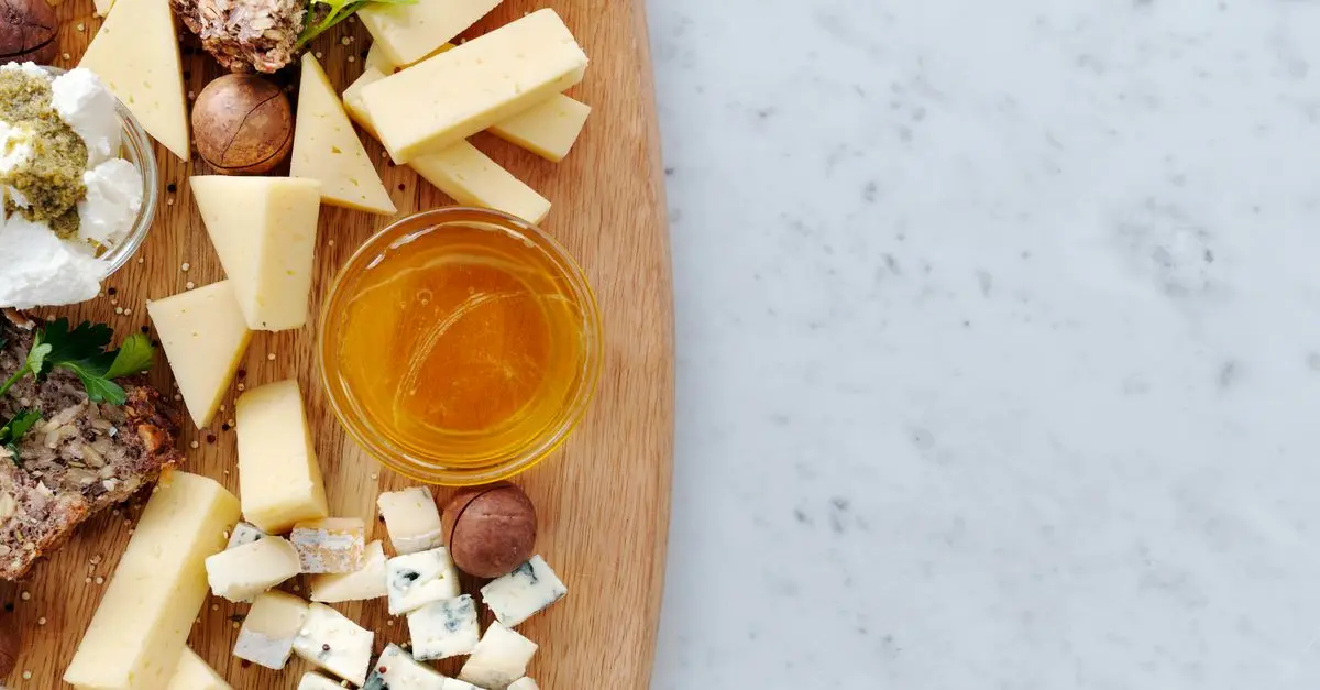 Les fromages du monde : un voyage savoureux à découvrir