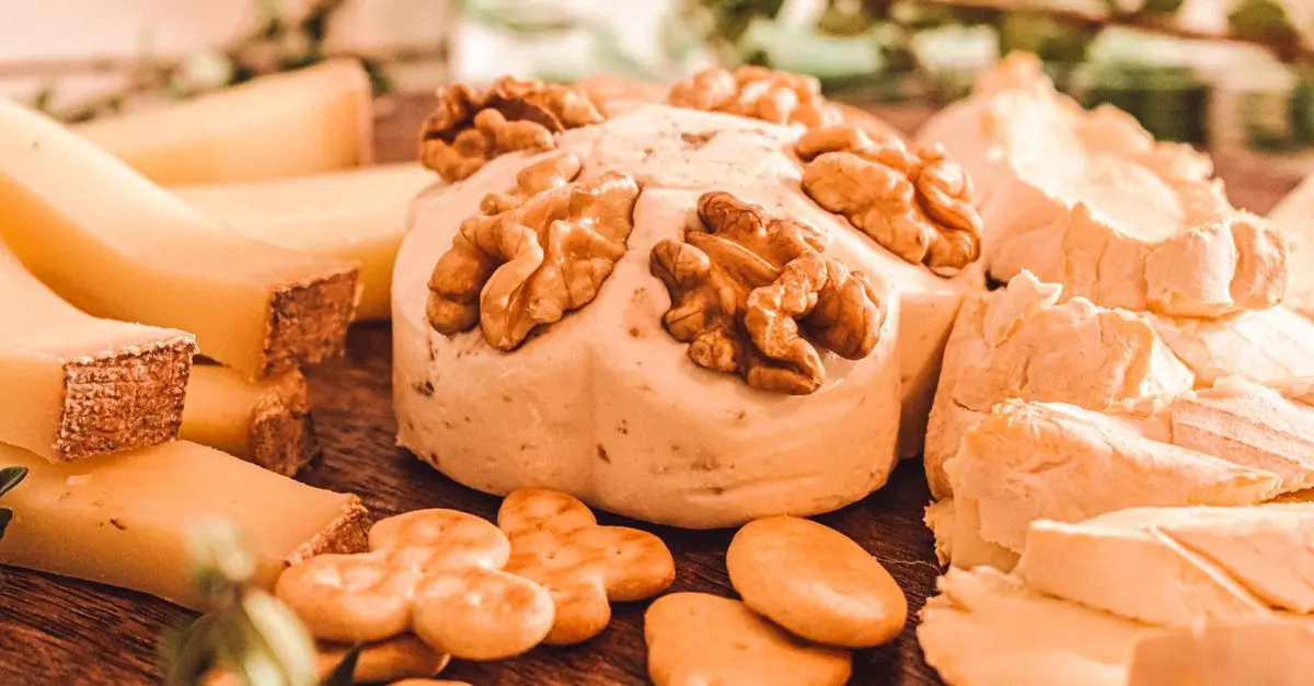 Tout savoir sur le fromage à pate pressée : variétés et caractéristiques