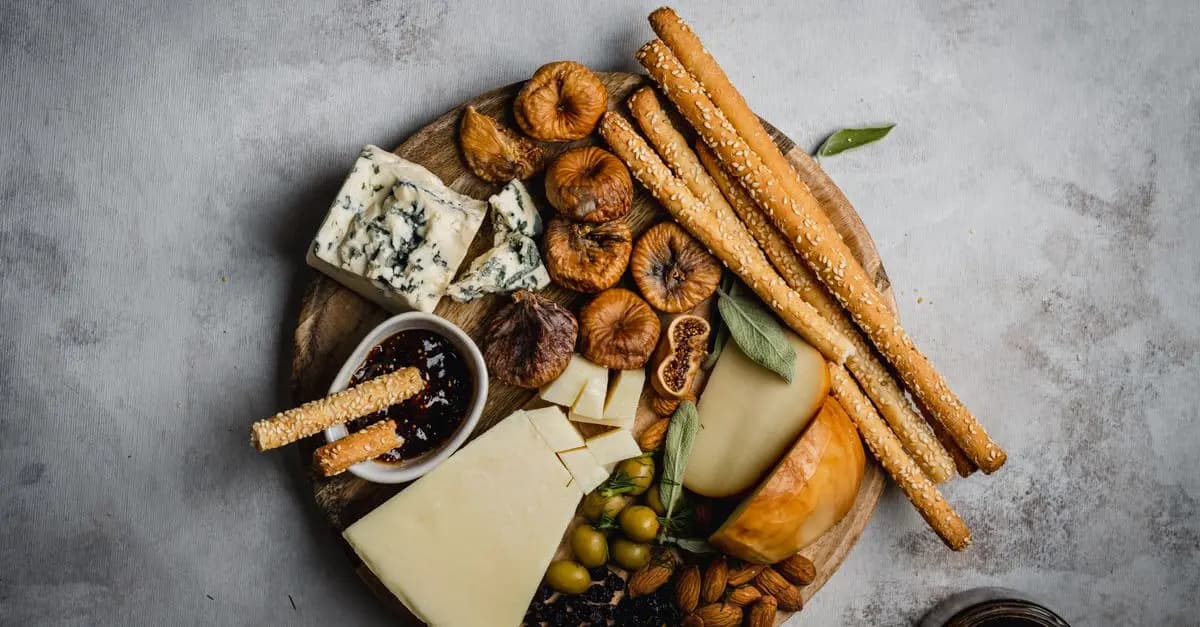 Les fromages à pâte pressée : caractéristiques et variétés