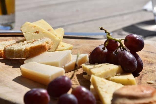 Découvrez les fromages artisanaux : variétés et saveurs uniques