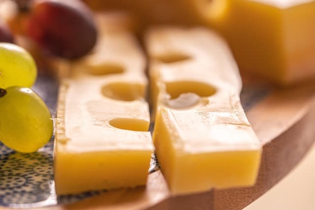 Tout savoir sur les fromages à pâte dure : variété et caractère